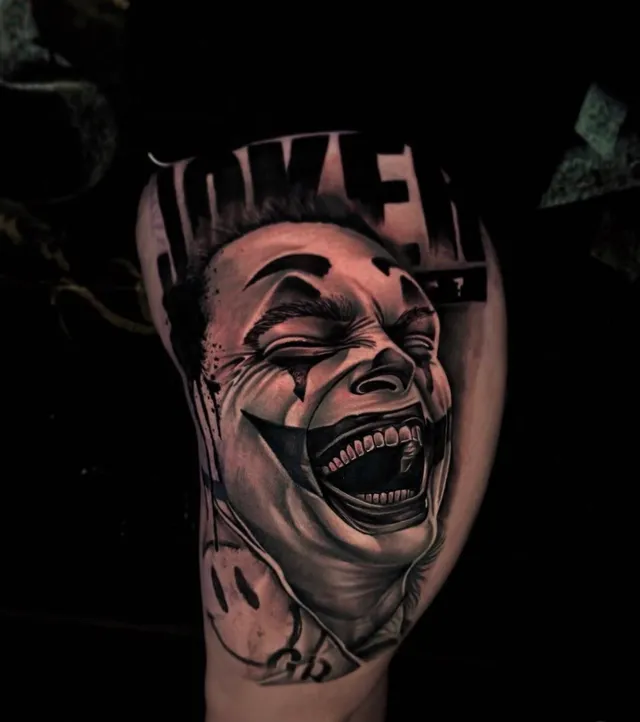 Black and grey maskertattoo door Gerardo
